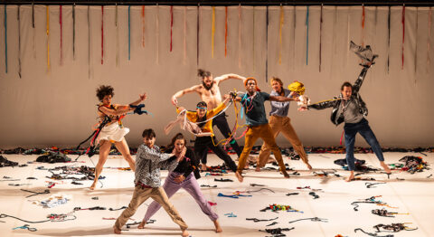 « De loin si près » de Bruno Pradet, apprendre à tisser des liens - Critique sortie Avignon / 2025 Avignon Avignon Off. CDCN Les Hivernales