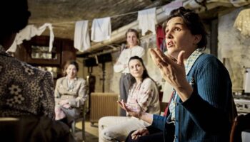 Julie Deliquet présente « La guerre n’a pas un visage de femme » de Svetlana Alexievitch - Critique sortie  Nice Théâtre national de Nice - Centre Dramatique National Nice Côte d’Azur