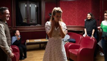 « Nous, les héros » : Clément Hervieu-Léger, poursuit son exploration du théâtre de Jean-Luc Lagarce - Critique sortie  Nice Théâtre national de Nice - Centre Dramatique National Nice Côte d’Azur