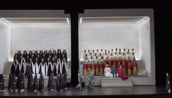 Shirin Neshat fait de « Aïda » une expérience musicale, visuelle et émotionnelle forte - Critique sortie Classique / Opéra Paris Opéra Bastille