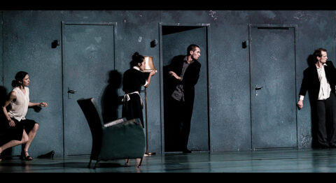 Avec « Diptych : The missing door and The lost room », Peeping Tom nous embarque sur le bateau de l&rsquo;angoisse - Critique sortie Théâtre Paris Théâtre du Rond Point