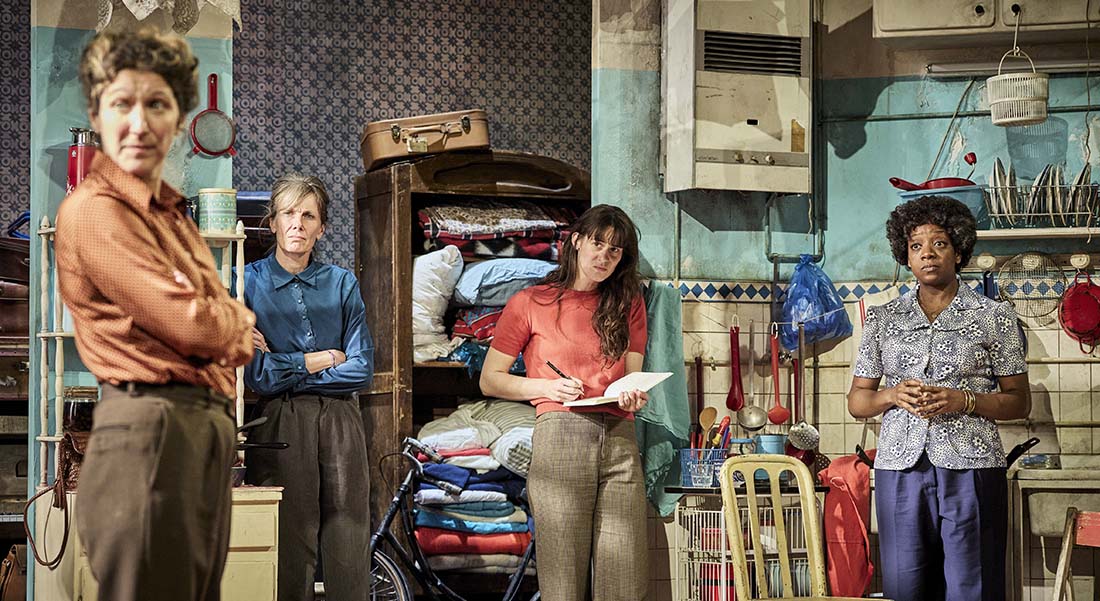 « La guerre n’a pas un visage de femme »,   Julie Deliquet met en scène l’adaptation scénique du premier livre de Svetlana Alexievitch - Critique sortie Théâtre saint denis TGP Théâtre Gérard Philipe - CDN de Saint-Denis