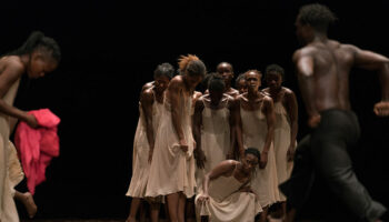 « Joséphine » et « Le Sacre du printemps » sur des chorégraphies de Germaine Acogny et Pina Bausch - Critique sortie Danse Paris Théâtre des Champs-Élysées