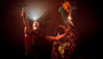 Ambre Kahan met en scène « Merlin ou la terre dévastée » de de Tankred Dorst - Critique sortie Théâtre Paris Les Plateaux Sauvages