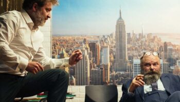 « Que sera sera », l’hommage au réalisateur Alfred Hitchcock du collectif belge TG Stan - Critique sortie Théâtre Paris Théâtre du Rond-Point