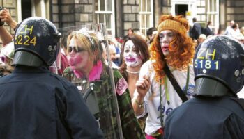 Recommencer ? Manifestation pour le vivant, ou comment réfléchir au recommencement d’un monde viable - Critique sortie  Caen