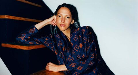 La harpiste et compositrice Nala Sinephro - Critique sortie Jazz / Musiques Boulogne-Billancourt La Seine Musicale