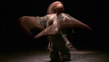 Dans(e) la lumière : La Fondation EDF éclaire la danse et l’art contemporain pendant trois mois - Critique sortie Danse Paris Fondation EDF