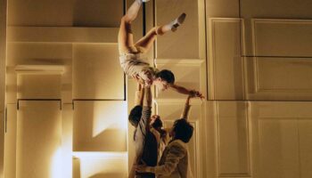 « Entre chiens et louves » de la cie Cirque Le Roux - Critique sortie Cirque Auch