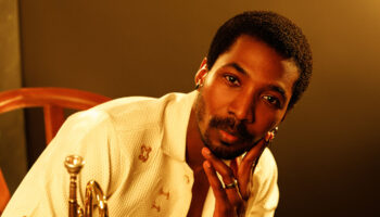 La ferveur militante de Madé Kuti - Critique sortie Jazz / Musiques Paris La Maroquinerie