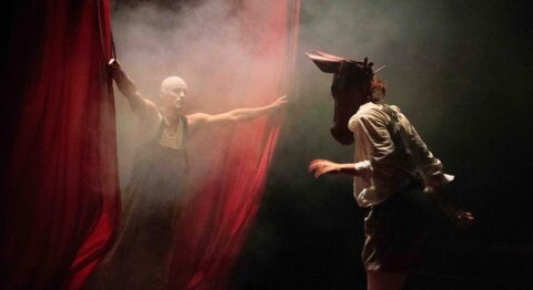 « Hourvari » Marie Molliens met le désordre dans son « cirque-théâtre » - Critique sortie Cirque Pau