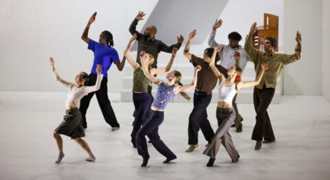 Avec « La Maison d’en face », Léo Walk chorégraphie la vie - Critique sortie Danse Paris Le 13e Art