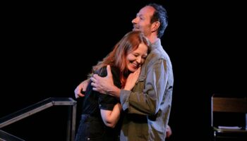 Giorgia Sinicorni présente « Nos Histoires », un texte de Frédérique Auger  sur les mécanismes de l’emprise - Critique sortie Théâtre Paris Studio Hébertot