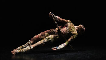 « Último Helecho », une création « barococo » signée Nina Laisné avec François Chaignaud et Nadia Larcher - Critique sortie Danse Strasbourg Le Maillon - Scène européenne