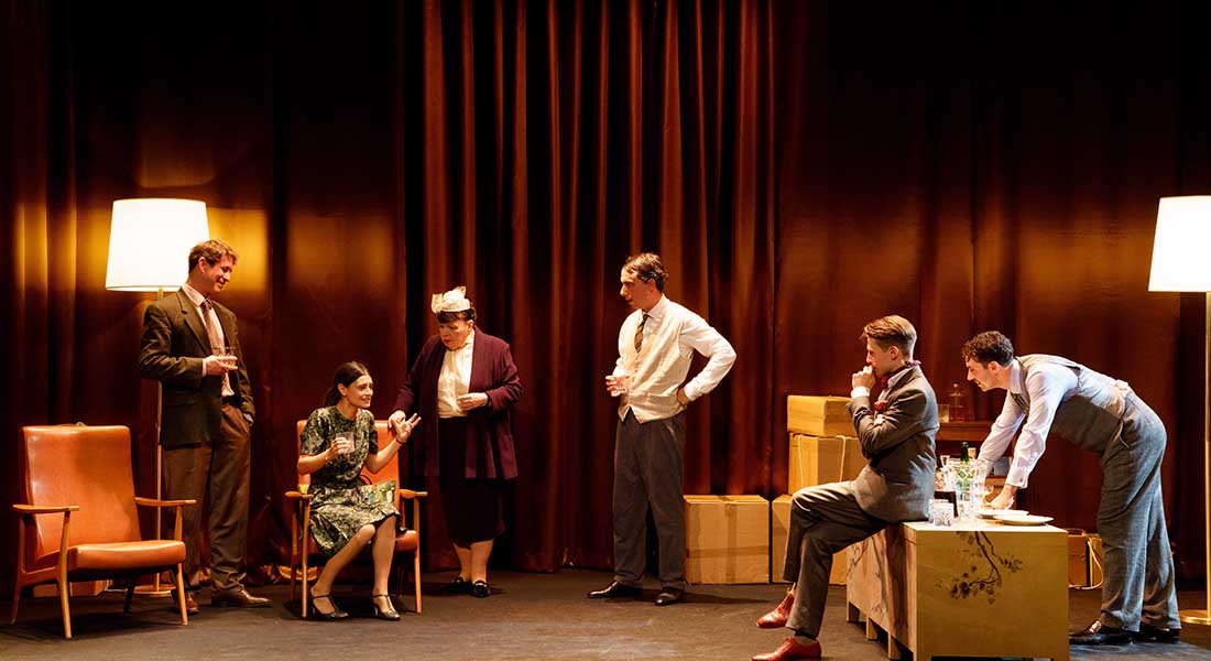 « La corde », un huis clos captivant, de la comédie policière au thriller philosophique - Critique sortie Théâtre Paris Studio Marigny