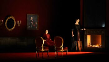 Muriel Mayette-Holtz reprend sa mise en scène limpide et radieuse de « Phèdre » - Critique sortie Théâtre Paris La Scala Paris