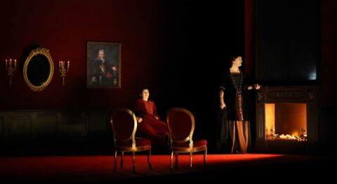 Muriel Mayette-Holtz reprend sa mise en scène limpide et radieuse de « Phèdre » - Critique sortie Théâtre Paris La Scala Paris