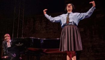Emma chante Anne Sylvestre : un vrai délice ! - Critique sortie Théâtre Paris Café de la Danse