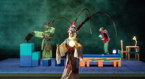 « L’Éventail de fer » par la compagnie taïwanaise Guoguang : un conte d’ailleurs pour le monde d’aujourd’hui, salutaire et magnifique - Critique sortie Classique / Opéra Paris _THEATRE SILVIA MONFORT