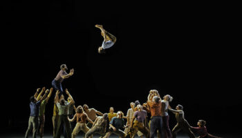 « Le Pas du Monde » : de nouvelles voies en nouvelles voix, le Collectif XY dans ses plus belles métamorphoses. - Critique sortie Cirque Paris Espace Chapiteaux de La Villette