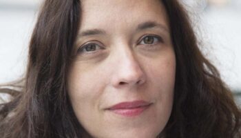 Théâtre, musique et multilinguisme : Lucie Berelowitsch présente trois spectacles au Préau - Critique sortie  Vire Normandie Le Préau - Centre dramatique national de Normandie-Vire