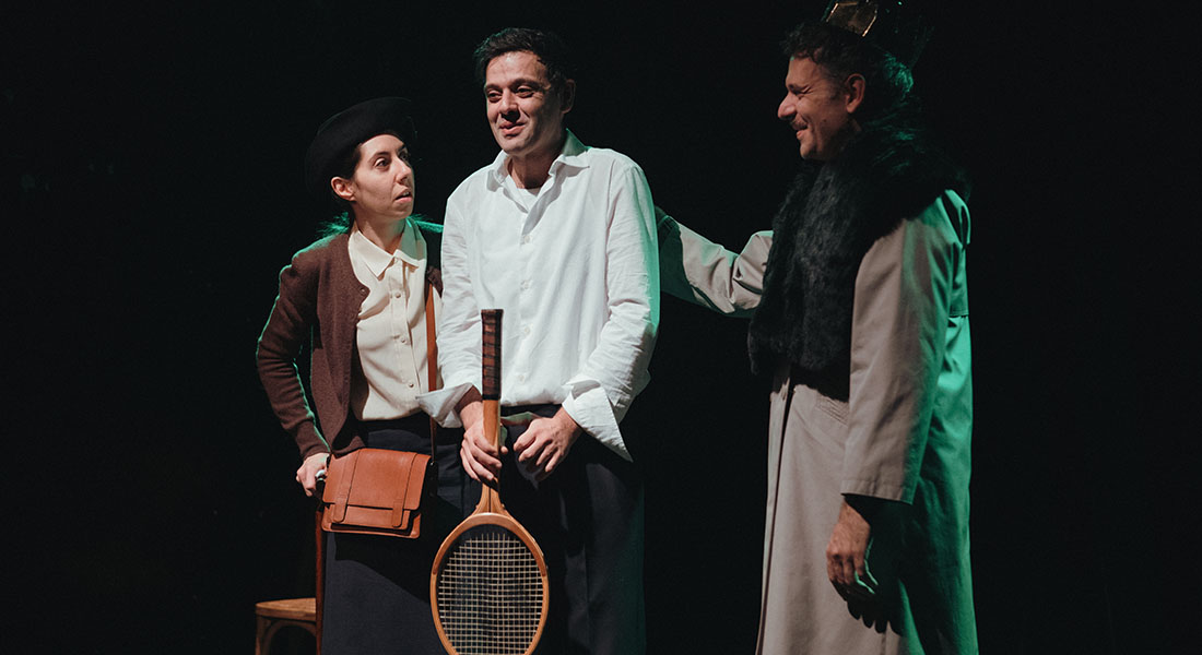 « La Promesse de l’Aube » de Romain Gary, mis en scène par Tigran Mekhitarian : une ode à l’insouciance, au rire, à l’amour maternel - Critique sortie Théâtre 75005 Paris Théâtre de la Contrescarpe