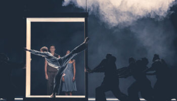 « Racines »,  une traversée chorégraphique en trois temps, où la danse se fait mémoire, matière et questionnement - Critique sortie Danse Paris Opéra national de Paris - Opéra Bastille