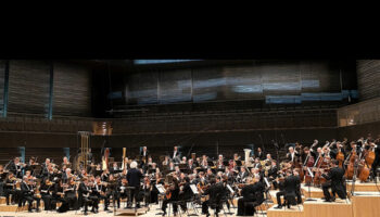 Sir Simon Rattle dirige l’Orchestre symphonique de la Radio bavaroise - Critique sortie Classique / Opéra Paris Philharmonie