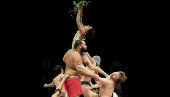 « Weathering », la pièce-choc de Faye Driscoll - Critique sortie Danse Paris Le CENTQUATRE-PARIS