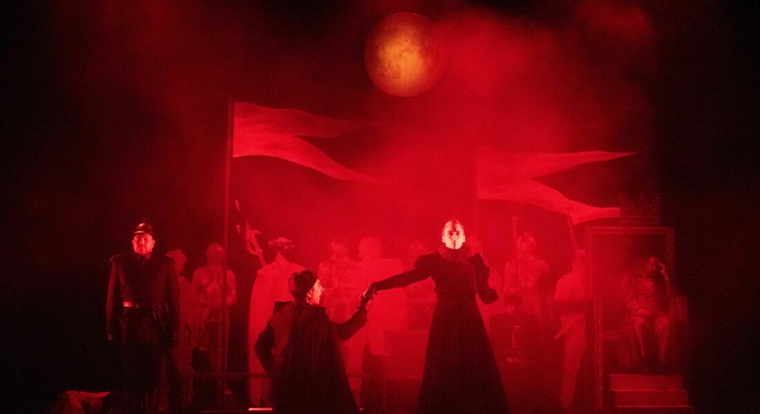 Jérémie Le Louët et les siens revisitent « Macbett » de Ionesco : une brillante célébration du pouvoir du théâtre - Critique sortie Théâtre Vincennes En tournée