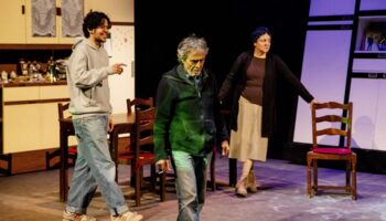 Nasser Djemaï recrée « Vertiges » : une bouleversante plongée dans une famille en quête de réconciliation - Critique sortie Théâtre Vitry-sur-Seine Théâtre des Quartiers d’Ivry – CDN