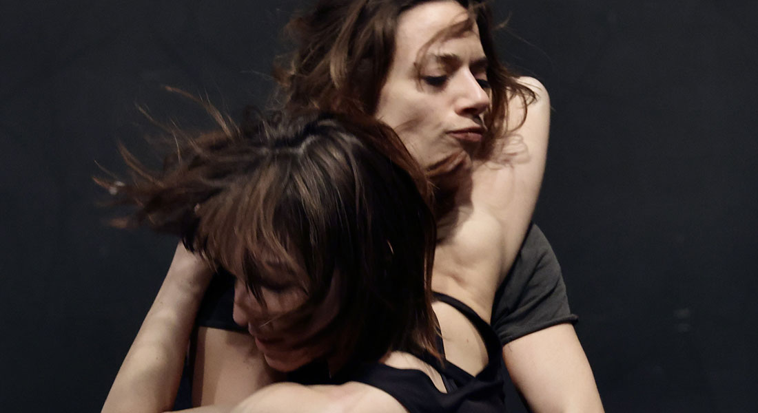 Avec « Commençons par faire l’amour », Laura Bachman nous embarque dans les vertiges de l’amour - Critique sortie Danse Paris La Villette