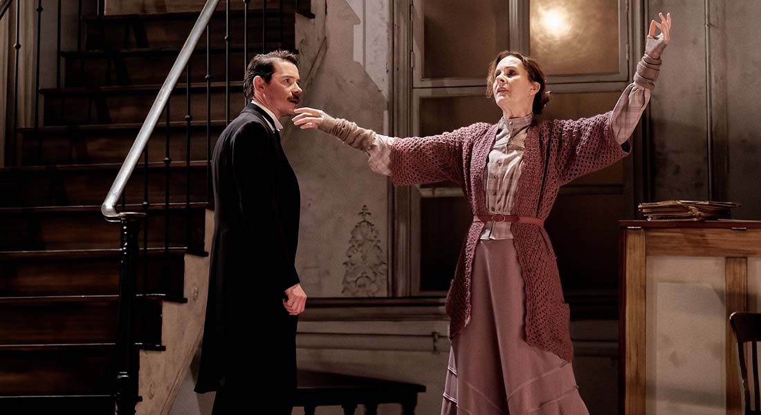 Clément Hervieu-Léger peine à convaincre dans sa mise en scène de « L’École de danse » de Carlo Goldoni - Critique sortie Théâtre Paris Comédie-Française Salle Richelieu