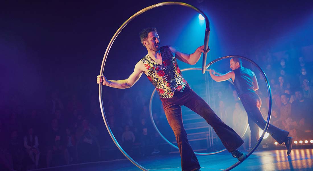 La compagnie pluridisciplinaire Circus I Love You revient sur scène avec le joyeux « I love you two » - Critique sortie Cirque Antony L’Azimut - Espace Cirque