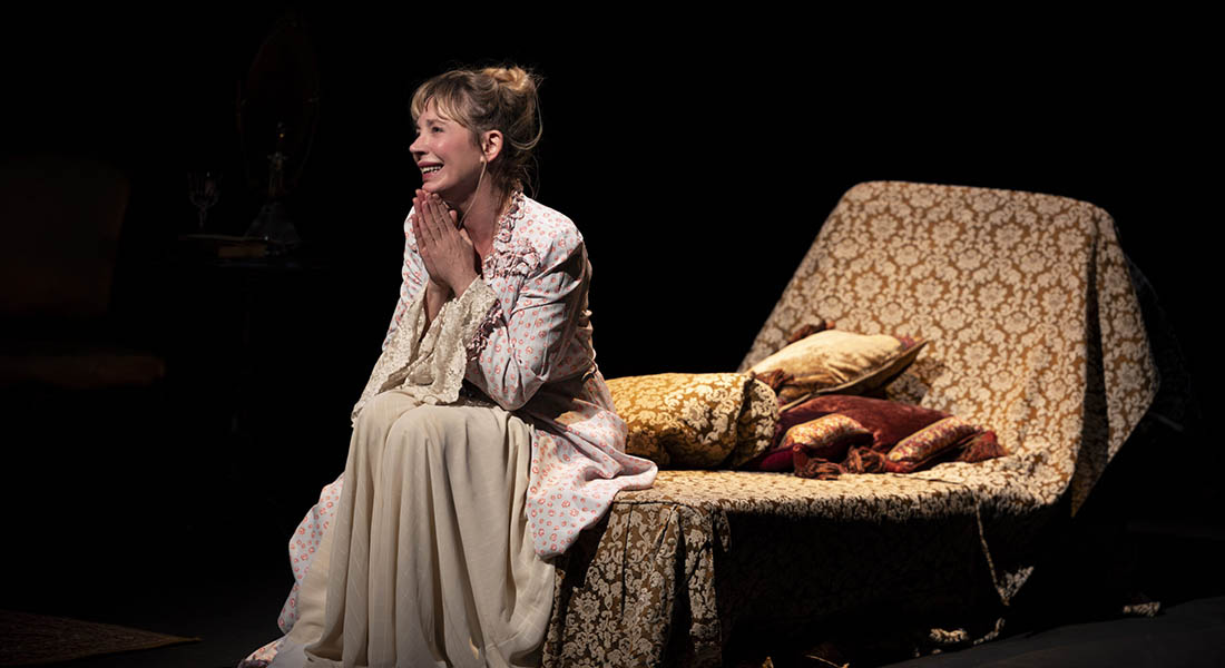 Stefan Druet Toukaïeff met en scène « La Misérable » de Catherine Privat avec une Julie Depardieu touchante, esclave dévote et muse indispensable au génie Victor Hugo - Critique sortie Théâtre Paris Studio Marigny