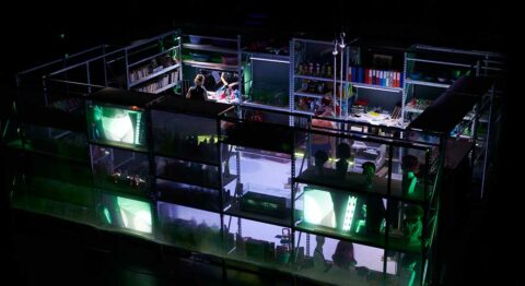 Séverine Chavrier crée un étourdissant « Occupations » pour explorer l’amour, le désir et la sexualité contemporaine - Critique sortie Théâtre Gennevilliers T2G - Théâtre de Gennevilliers