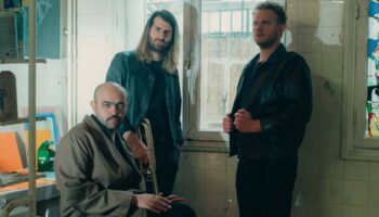 Le chantre égyptien Abdullah Miniawy en trio inédit - Critique sortie Jazz / Musiques 75018 Paris Théâtre de la Ville - Théâtre des Abbesses