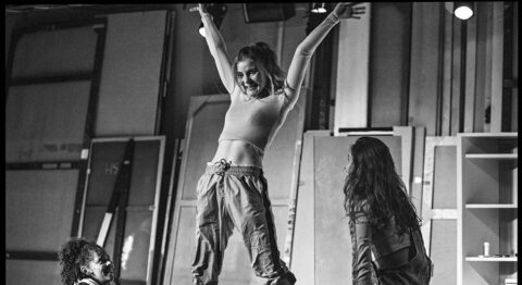 « Bestioles », première mise en scène de Sephora Pondi au Studio de la Comédie-Française - Critique sortie Théâtre 75 001 Paris Studio de la comédie française