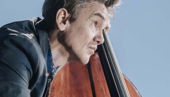 Le contrebassiste Stéphane Kerecki rend hommage à Charlie Haden avec « Liberation Songs » - Critique sortie Jazz / Musiques 75015 Paris. Bal Blomet