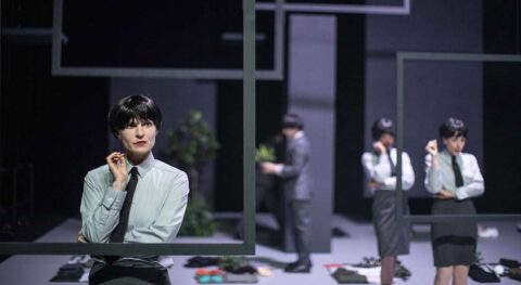 La comédie satirique « Monde nouveau » d&rsquo;Olivier Saccomano mise en scène par Nathalie Garraud - Critique sortie Théâtre Genevilliers T2G - Théâtre de Gennevilliers