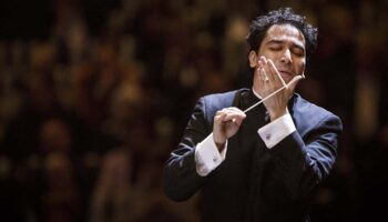 Andrès Orozco-Estrada dirige Chostakovitch avec l’orchestre de Paris - Critique sortie Classique / Opéra Paris Philharmonie