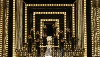 Cabaret festif, hymne à la tolérance et paillettes : « La Cage aux folles » renouvelé par Olivier Py - Critique sortie Classique / Opéra Paris Le Théâtre du Châtelet