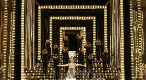 Cabaret festif, hymne à la tolérance et paillettes : « La Cage aux folles » renouvelé par Olivier Py - Critique sortie Classique / Opéra Paris Le Théâtre du Châtelet