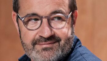 Cédric Gourmelon met en place à la Comédie de Béthune  un incubateur dédié aux jeunes artistes - Critique sortie 