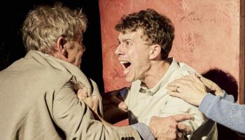 Marina Hands remet en scène « Six personnages en quête d’auteur » - Critique sortie Théâtre 75006 Paris Théâtre du Vieux-Colombier