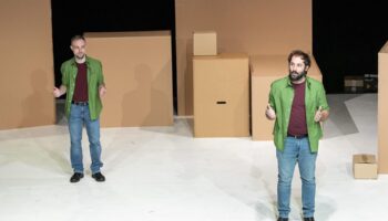 Au Festival PREMIÈRES, à Strasbourg, de jeunes artistes européens réfléchissent le présent - Critique sortie Théâtre Strabourg Le Maillon - Scène européenne