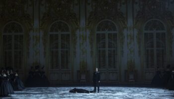 « Eugène Onéguine » mis en scène par Ralph Fiennes, retour à la tradition littérale - Critique sortie Classique / Opéra Paris Palais Garnier