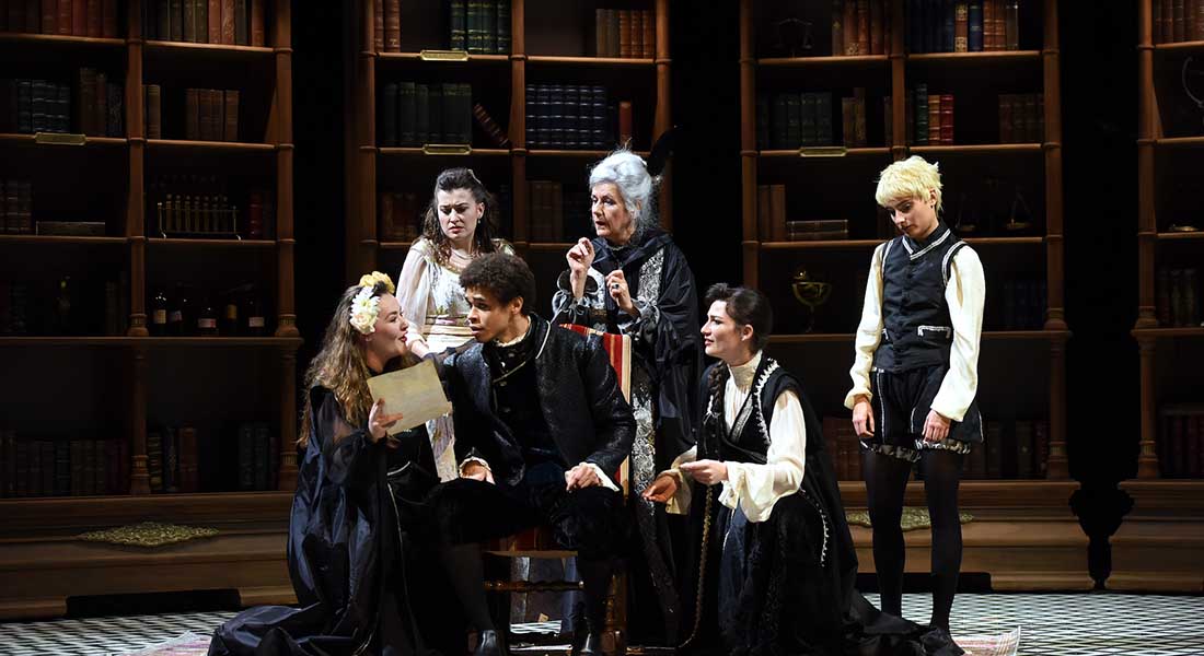 À Saint-Étienne, Benoît Lambert éclaire l’éclat spirituel des « Femmes savantes ». - Critique sortie Théâtre SAINT ETIENNE La Comédie de Saint-Etienne