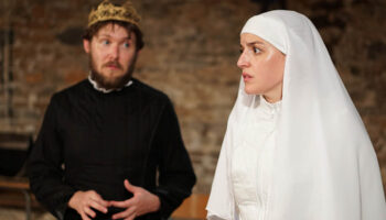 Lucile Lacaze livre une version finement resserrée de « Mesure pour mesure » de William Shakespeare - Critique sortie Théâtre Villeurbanne Théâtre National Populaire de Villeurbanne