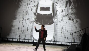 Christophe Rauck met en scène « Presque égal, presque frère », un spectacle magnifiquement abouti et puissamment désarçonnant et troublant. - Critique sortie Théâtre Paris Nanterre-Amandiers - Centre dramatique national